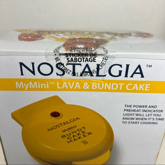 Nostalgia MyMini Lava and Bundt Cake Maker - Picture 2 of 4